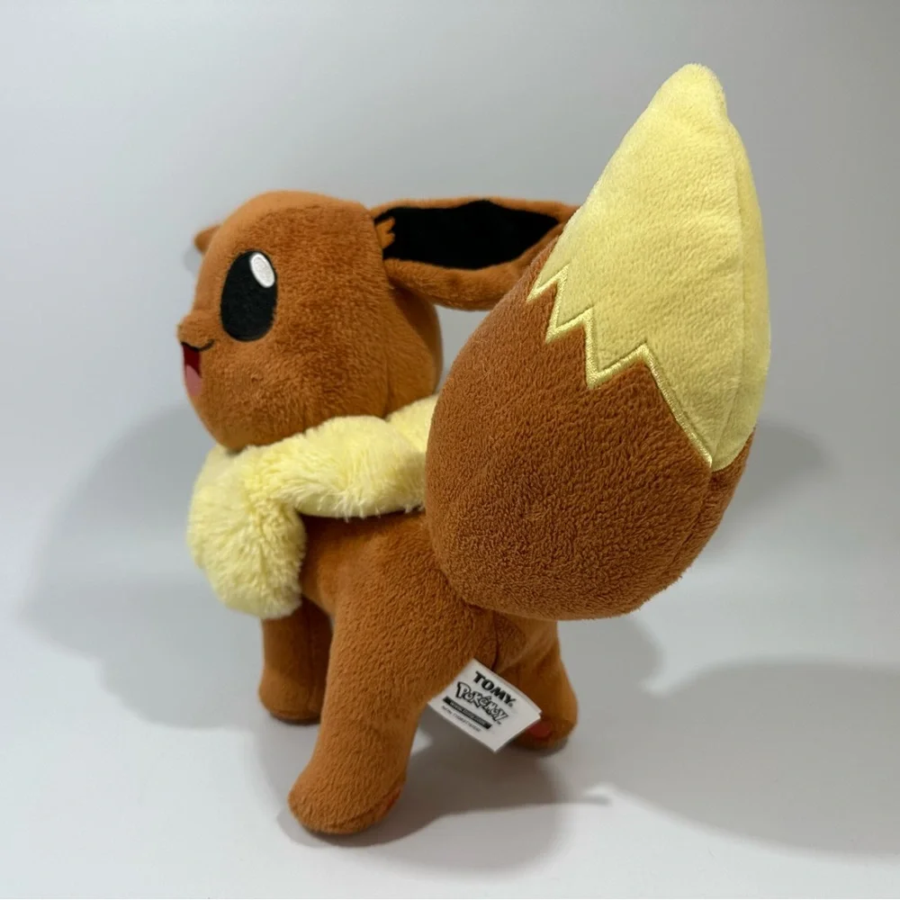 Pokémon Eevee Tomy Stuffed Animal Plush Toy 2016